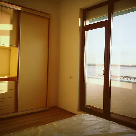 Ama South Mamaia